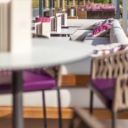 Hotel Domaine De Verchant & - Relais & Chateaux