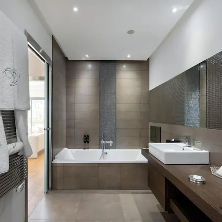 Domaine De Verchant & - Relais & Chateaux Hotel