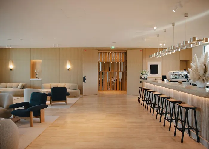 فندق Domaine De Verchant & - Relais & Chateaux 5*
